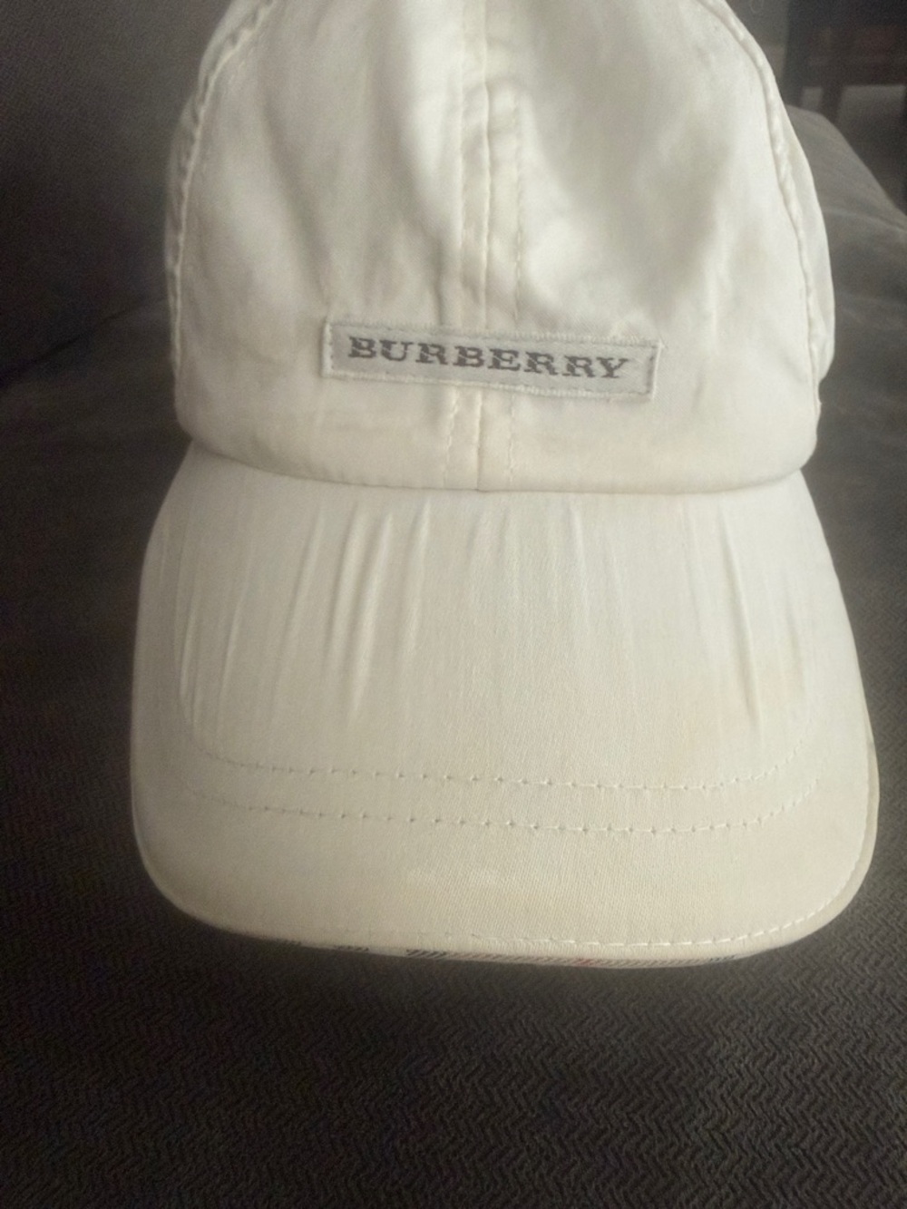 Burberry White Cotton Logo Cap - Picture 2 of 11